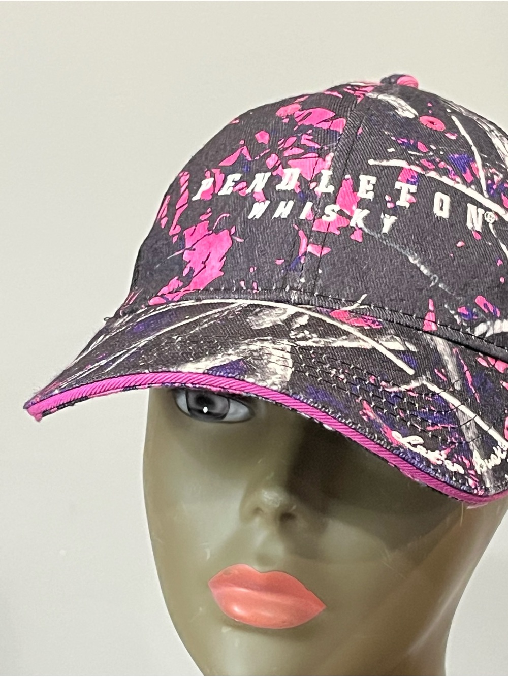 Black Quilted Puffer Vest xl with Pink Camo Accents & hat - Picture 9 of 14